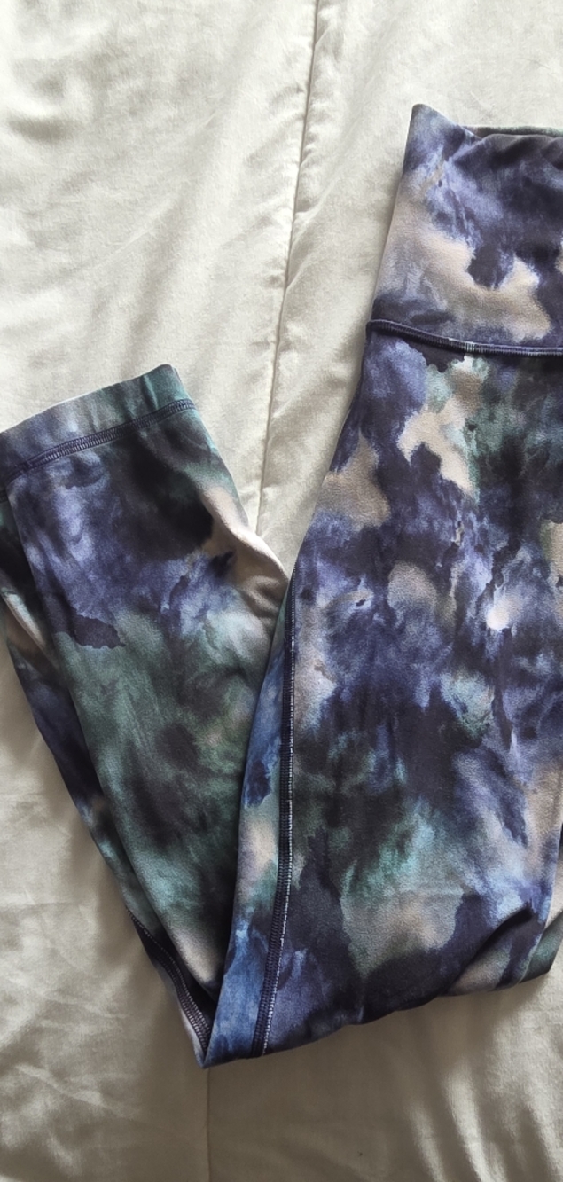 lululemon athletica Navy & Teal Tie-Dye Leggings